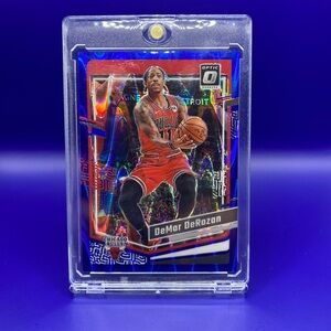 2023-24 DONRUSS OPTIC DEMAR DEROZAN AQUA /249 #43
Short print of #249